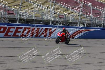 media/Aug-27-2022-Fastrack Riders (Sat) [[c588535105]]/Level 4/Session 1 Start Finish/
